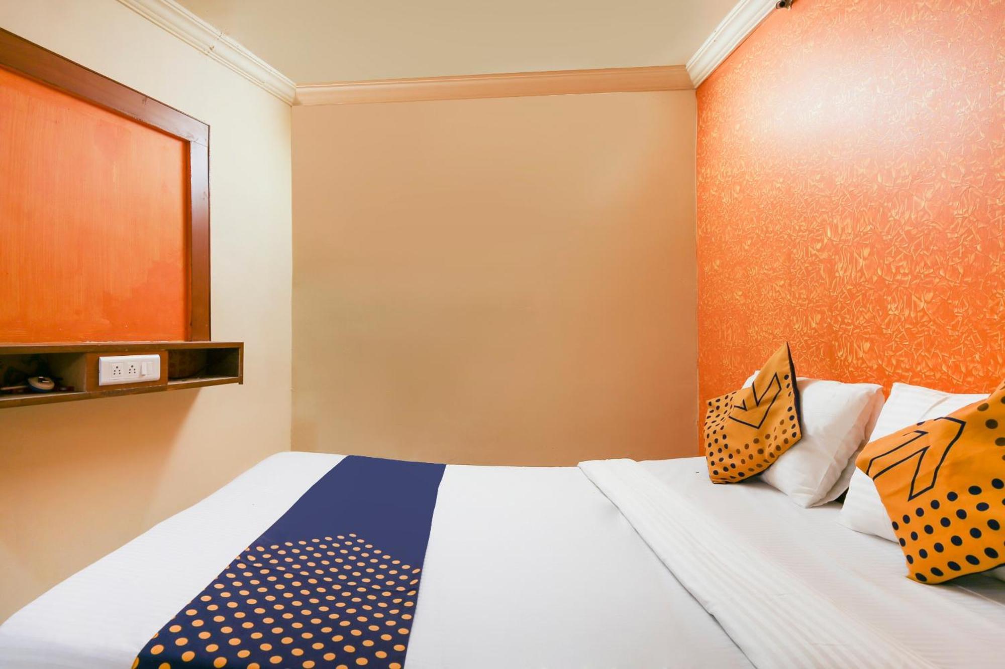 Hotel O Super Guest House Ahmedabad Exterior foto