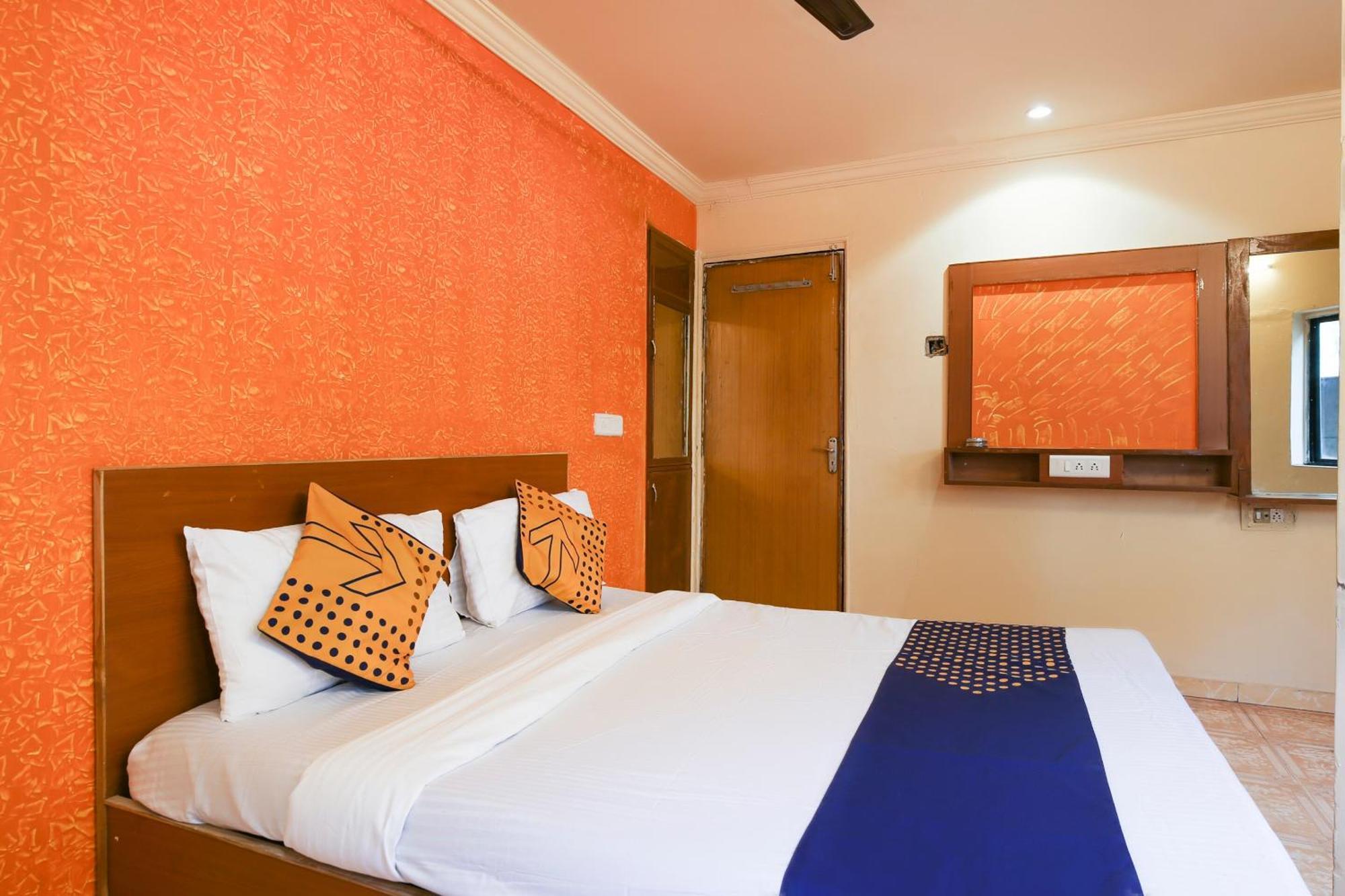 Hotel O Super Guest House Ahmedabad Exterior foto