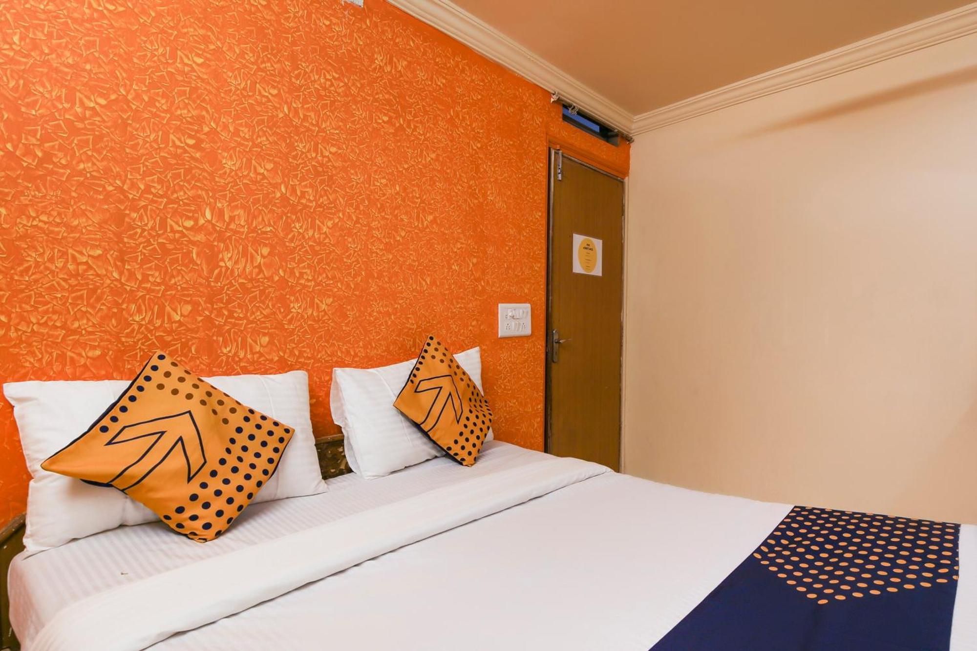 Hotel O Super Guest House Ahmedabad Exterior foto