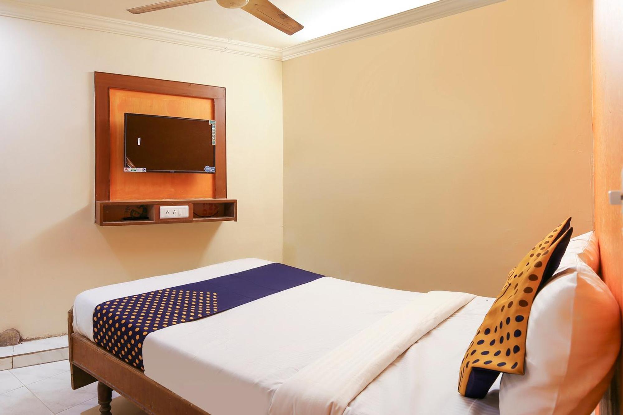 Hotel O Super Guest House Ahmedabad Exterior foto