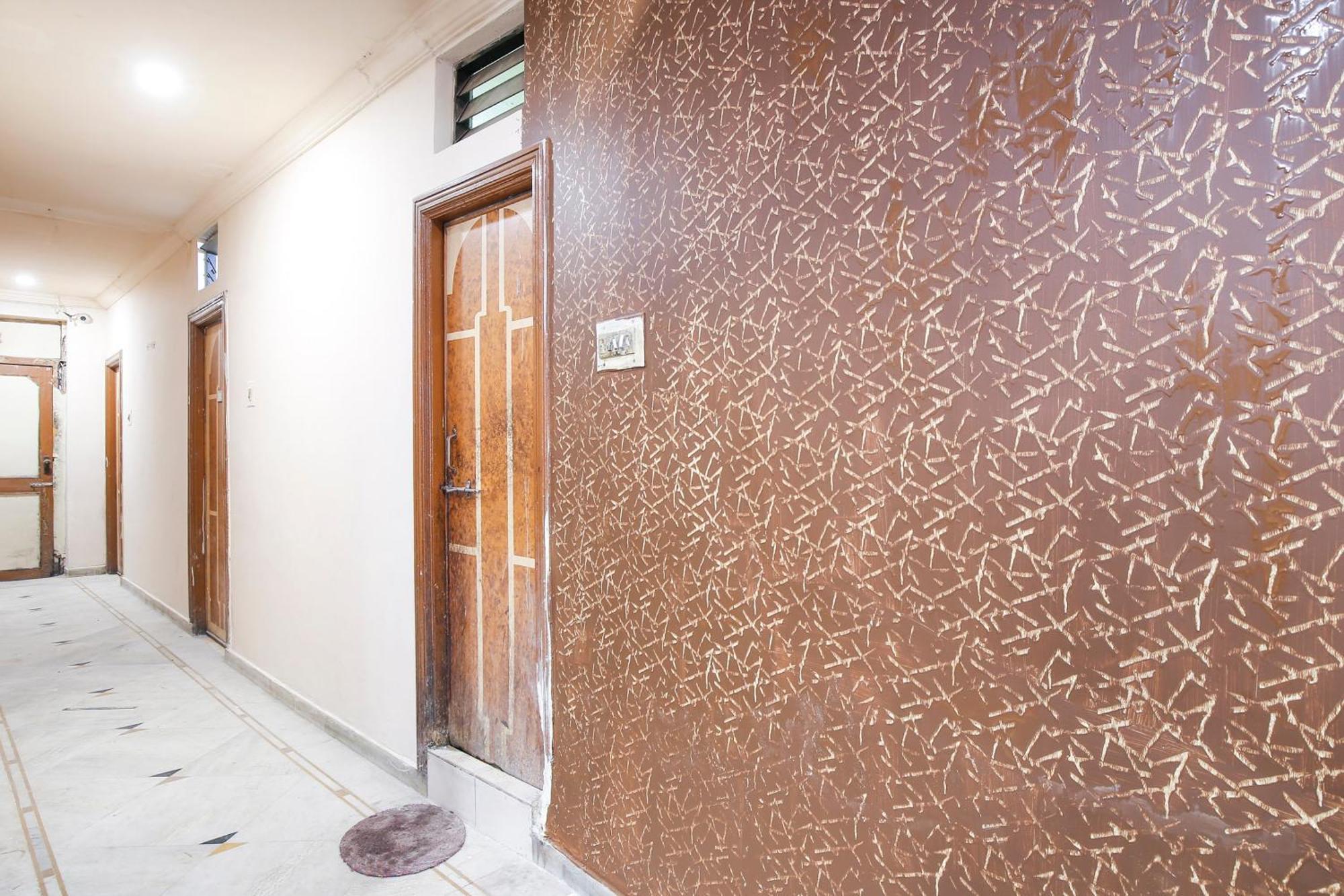 Hotel O Super Guest House Ahmedabad Exterior foto