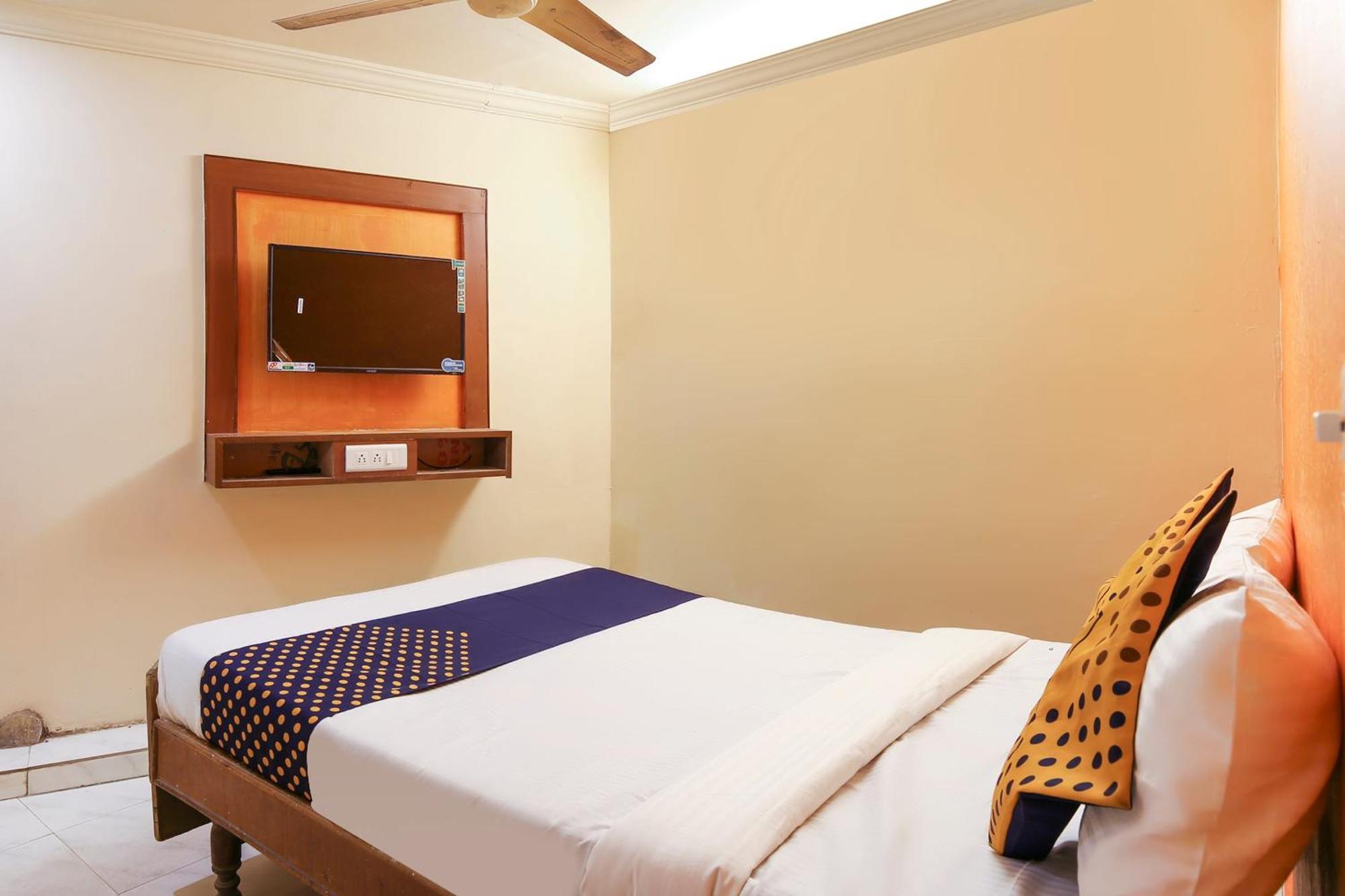 Hotel O Super Guest House Ahmedabad Exterior foto